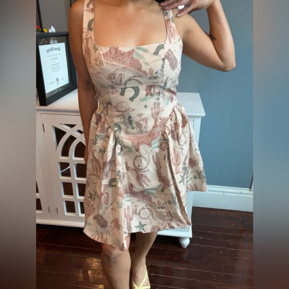Western Print Sleeveless Dress - Picture 3 of 4